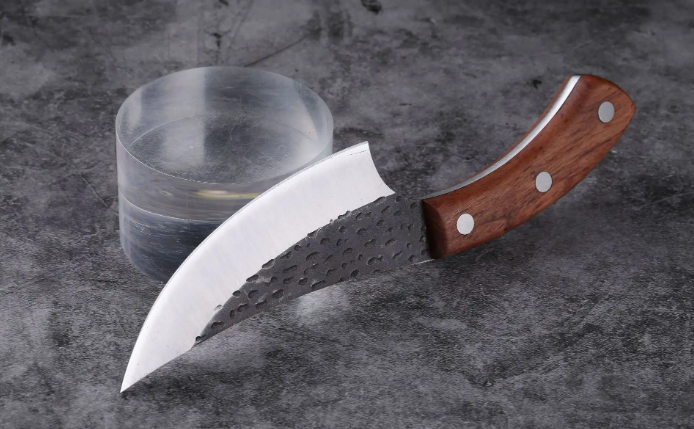 Carbon Steel Knives vs Stainless Steel Knives: How to Choose?